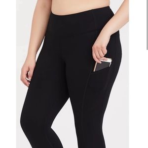 EUC Black Active Legging with Pockets